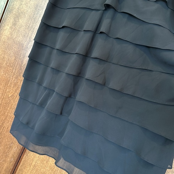 S.L. Fashions Dress - Picture 2 of 6